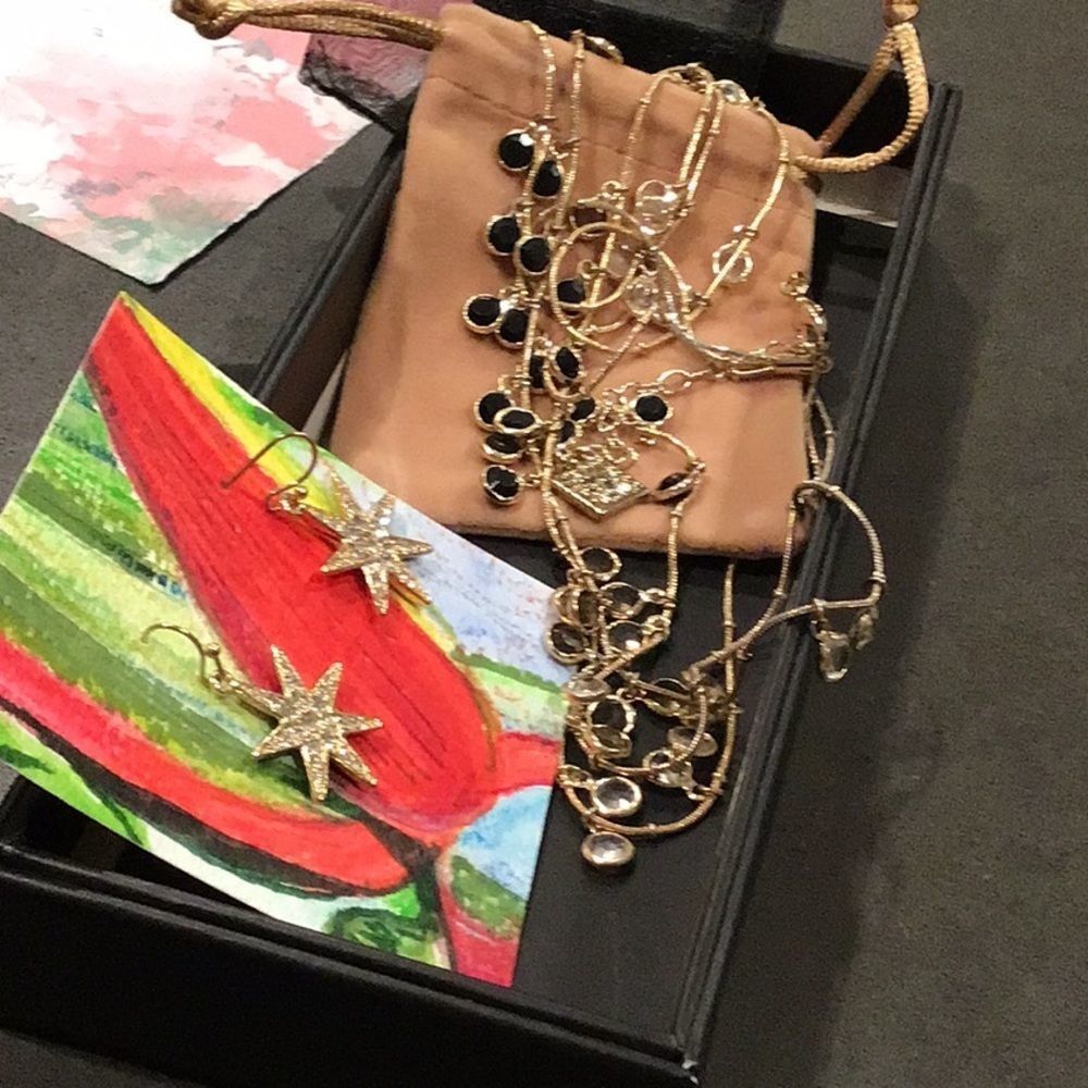 Dazzling crystals Necklace and Earrings Set